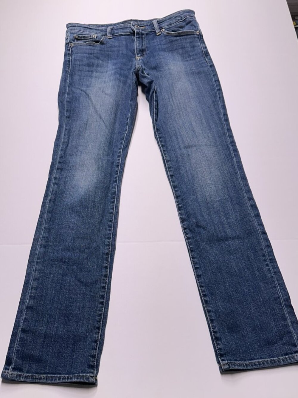 Lucky Brand Sweet Straight Jeans Women’s 4/27 Medium Wash Flawless Stretch Denim